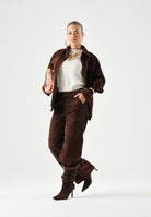 N°21 Jeans  CORDUROY TROUSERS choccolate-marrone per donna, ragazzi e bambini con tasca cargo laterale e logo patch sul retro. N210ELN0526 0N721 N21 