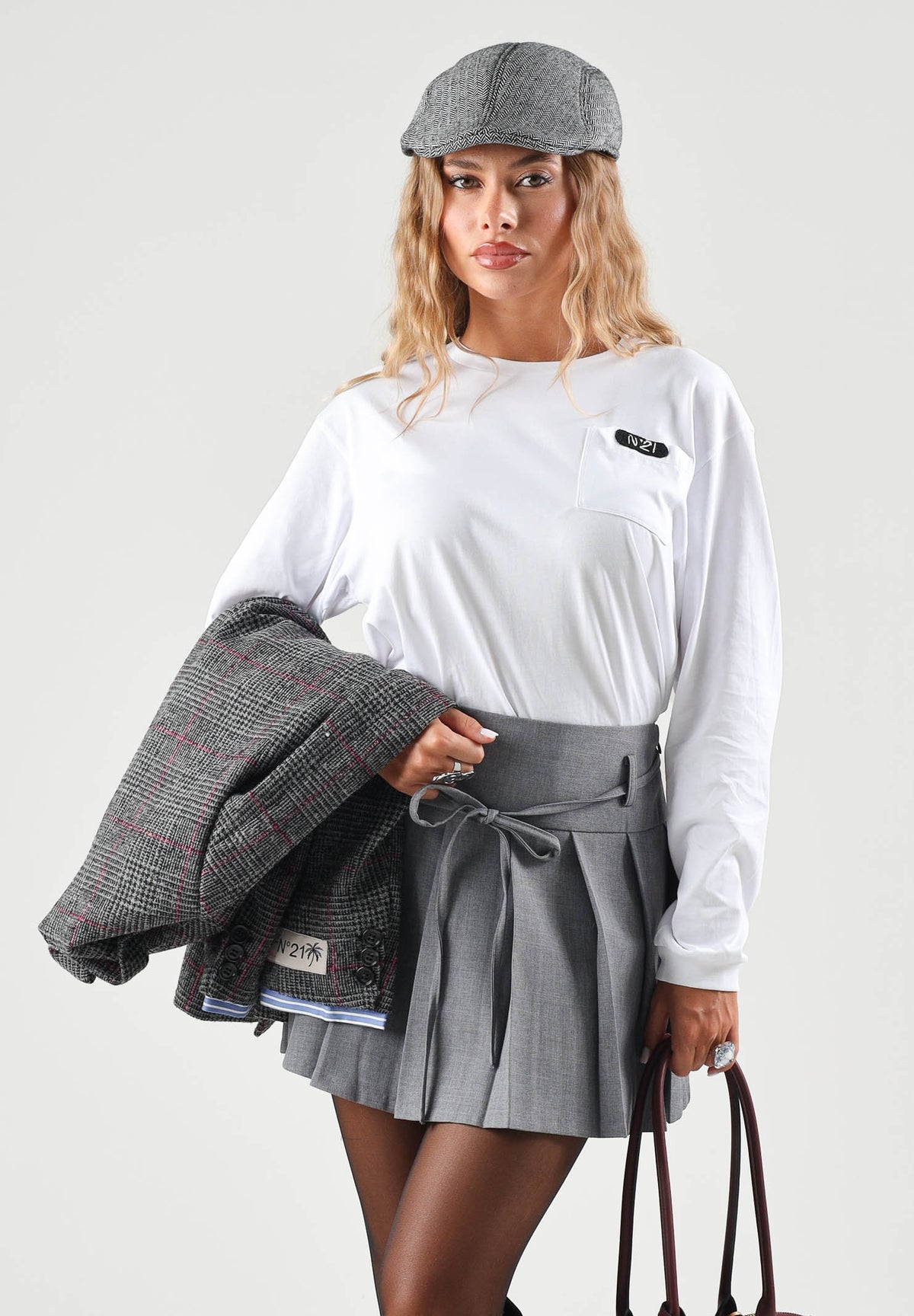 N21 T-shirt manica lunga bianca per donna, ragazzi e bambini con logo sul petto N210F7N0557 0N100 N21 