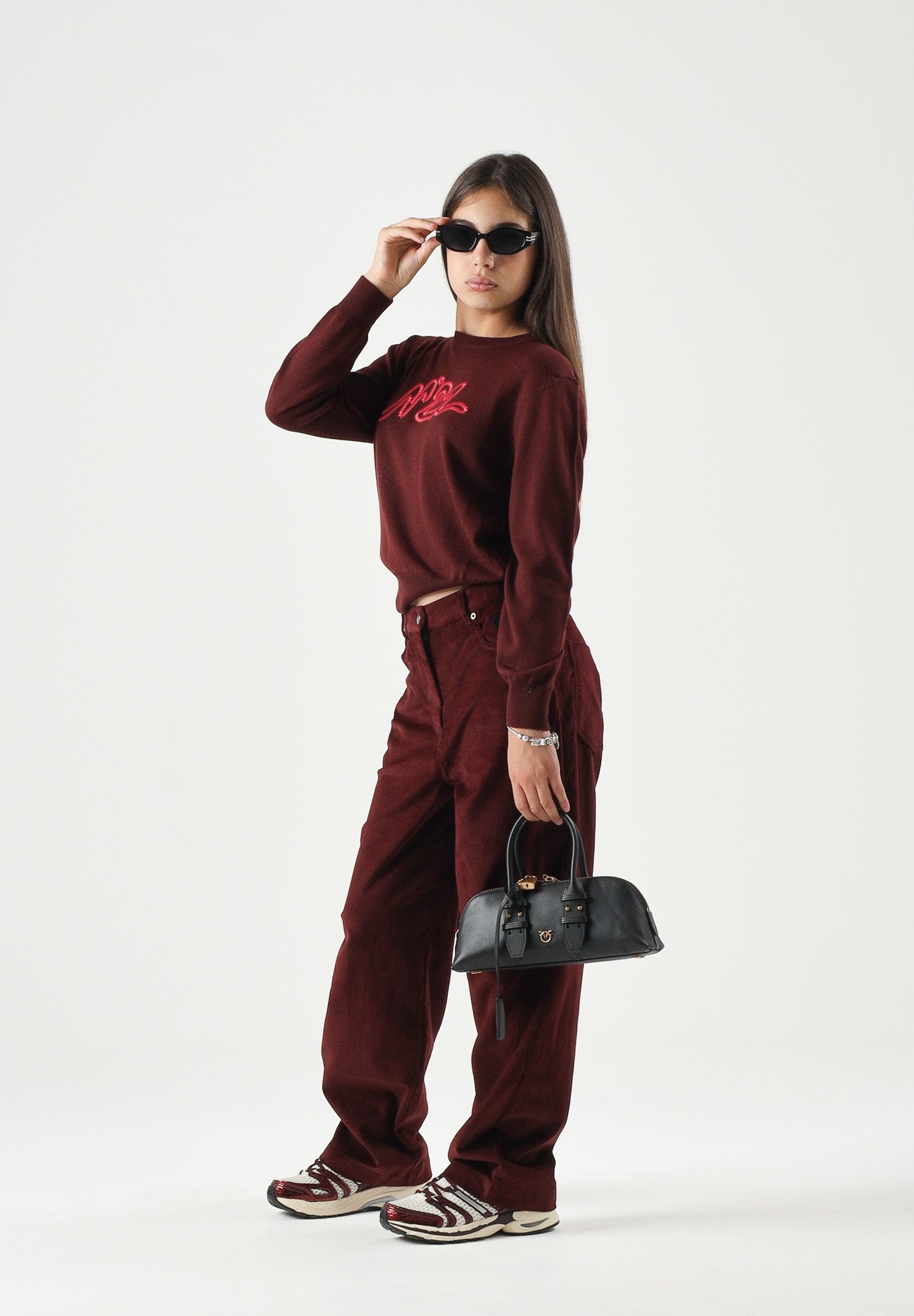 N°21 Pantaloni CORDUROY Borgogne-bordeaux, per donna, ragazzi e bambini con logo patch frontale e gamba dritta. N210FUN0517 0N413 N21 