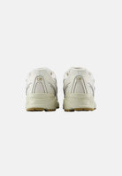 NEW BALANCE Sneakers 740 crema dettagli oro per uomo e donna G74051I . NEW BALANCE 