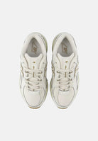NEW BALANCE Sneakers 740 crema dettagli oro per uomo e donna G74051I . NEW BALANCE 