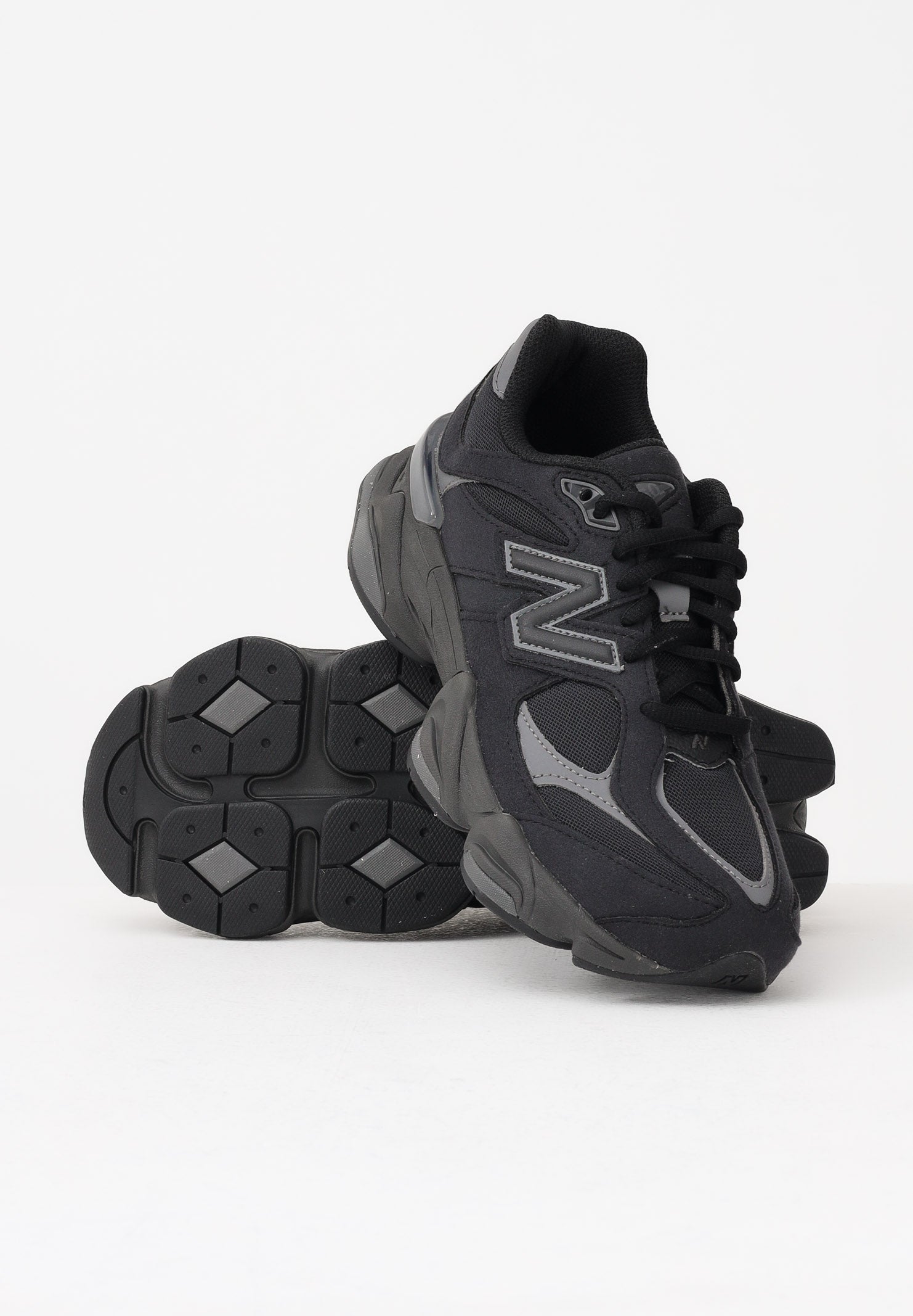 NEW BALANCE Sneakers 9060 Lace nere da uomo e donna G90602QL . NEW BALANCE 