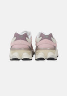 NEW BALANCE Sneakers 9060 rosa da donna GC9060BE . NEW BALANCE 