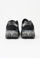 NEW BALANCE Sneakers 9060 nere da uomo e donna GC9060BK . NEW BALANCE 