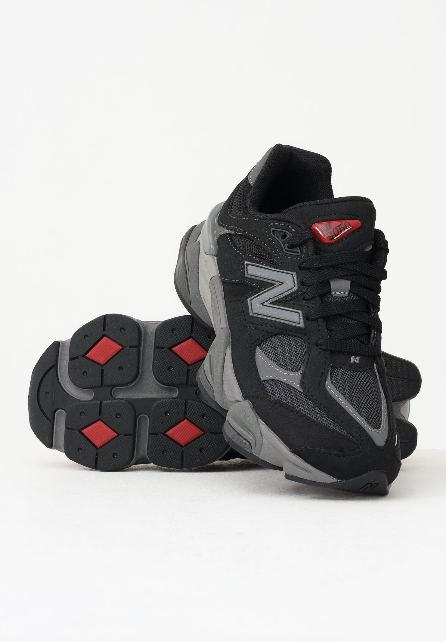 NEW BALANCE Sneakers 9060 nere da uomo e donna GC9060BK . NEW BALANCE 
