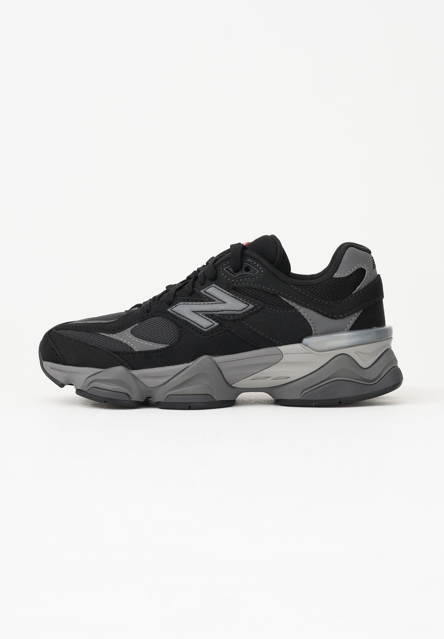 NEW BALANCE Sneakers 9060 nere da uomo e donna GC9060BK . NEW BALANCE 