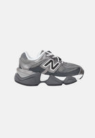 NEW BALANCE Sneakers 9060 grigie da neonato I90602W5 . NEW BALANCE 
