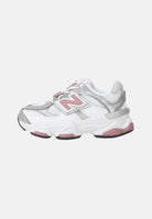 NEW BALANCE Sneakers 9060 bianche e rosa da neonato I90606HV . NEW BALANCE 