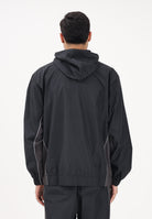 NEW BALANCE Giacca a vento Trackside nera da uomo MJ61A4P8BK . NEW BALANCE 