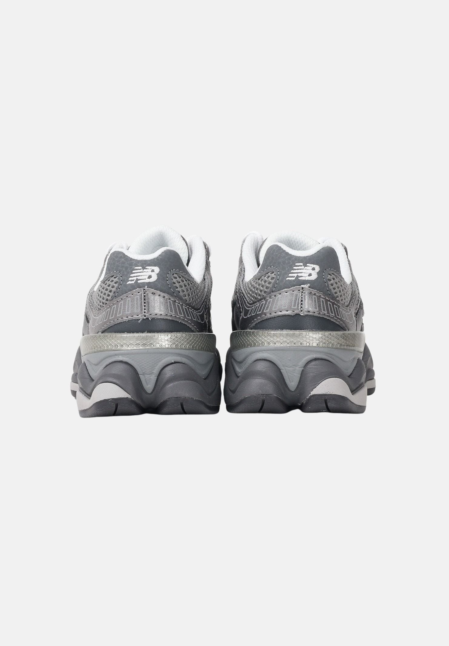 NEW BALANCE Sneakers 9060 Lace grigie da  bambino e bambina P90603AL . NEW BALANCE 