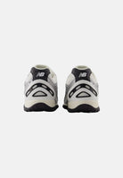 NEW BALANCE Sneakers 204L Silver Metallic with Black, argento e nero, da uomo e donna U204LSWD . NEW BALANCE 