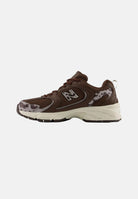 NEW BALANCE Sneakers 530 marrone e beige per uomo e donna in pelle scamosciata U530MLA . NEW BALANCE 