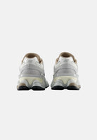 NEW BALANCE Sneakers 9060 Driftwood/Sea Salt, beige e grigio chiaro, per donna e uomo U906011M . NEW BALANCE 
