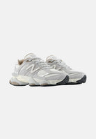 NEW BALANCE Sneakers 9060 Driftwood/Sea Salt, beige e grigio chiaro, per donna e uomo U906011M . NEW BALANCE 