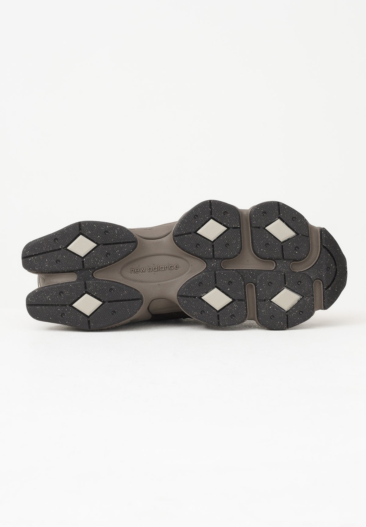 NEW BALANCE Sneakers 9060 marroni da uomo U9060493 . NEW BALANCE 