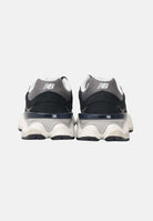 NEW BALANCE Sneakers 9060 nere da uomo e donna U9060510 . NEW BALANCE 