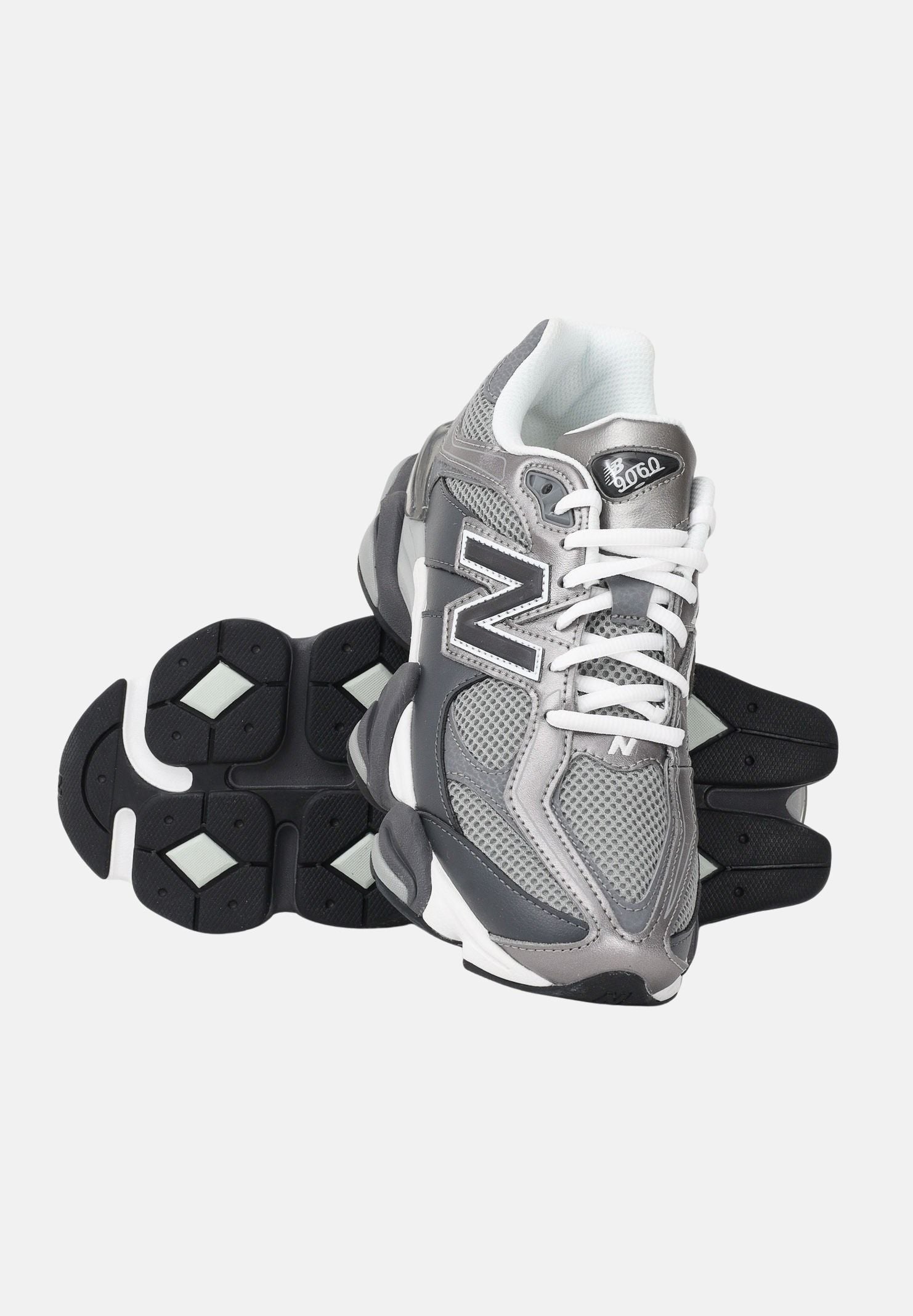 NEW BALANCE Sneakers 9060 grigie da uomo e donna U906051K . NEW BALANCE 