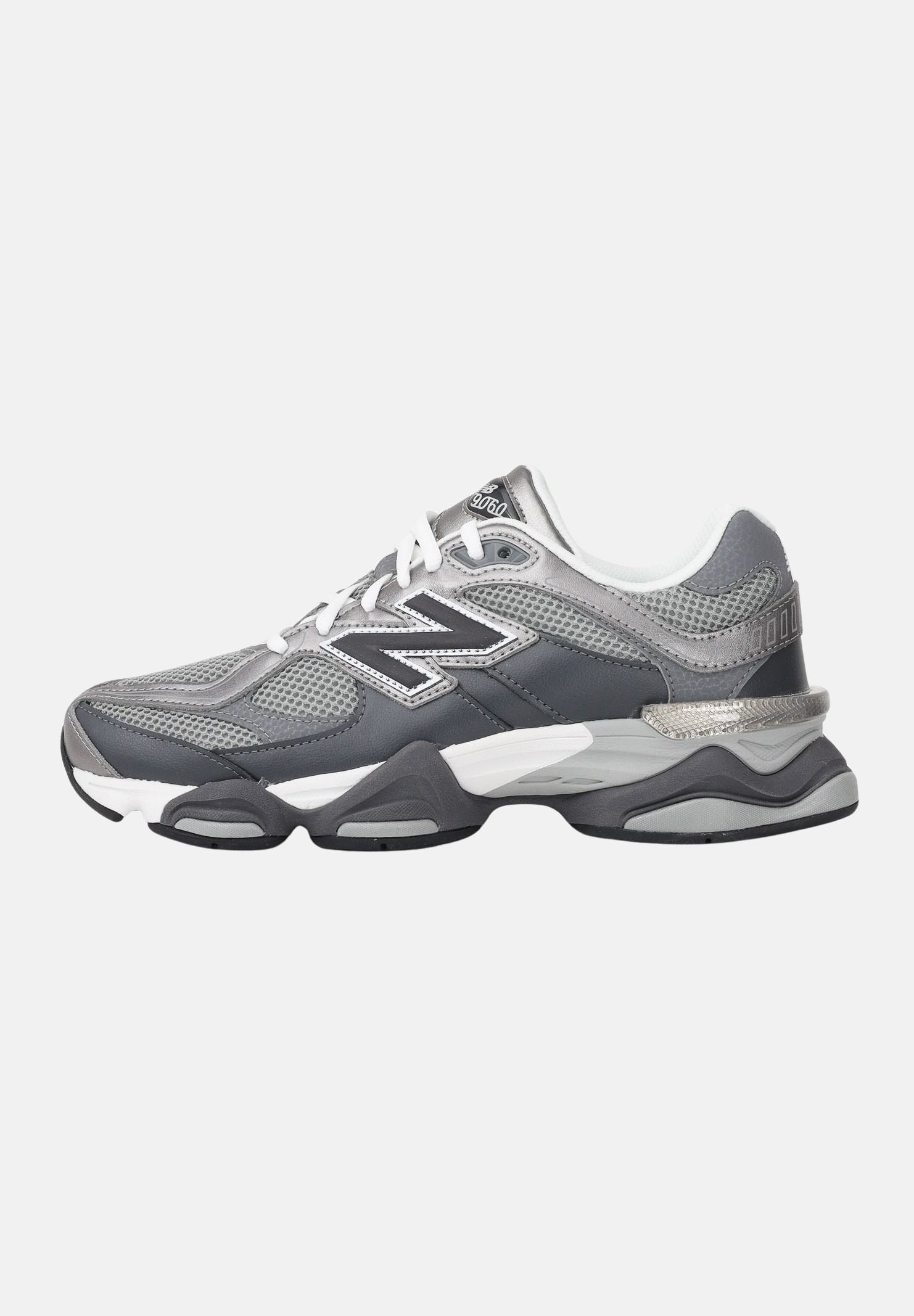 NEW BALANCE Sneakers 9060 grigie da uomo e donna U906051K . NEW BALANCE 