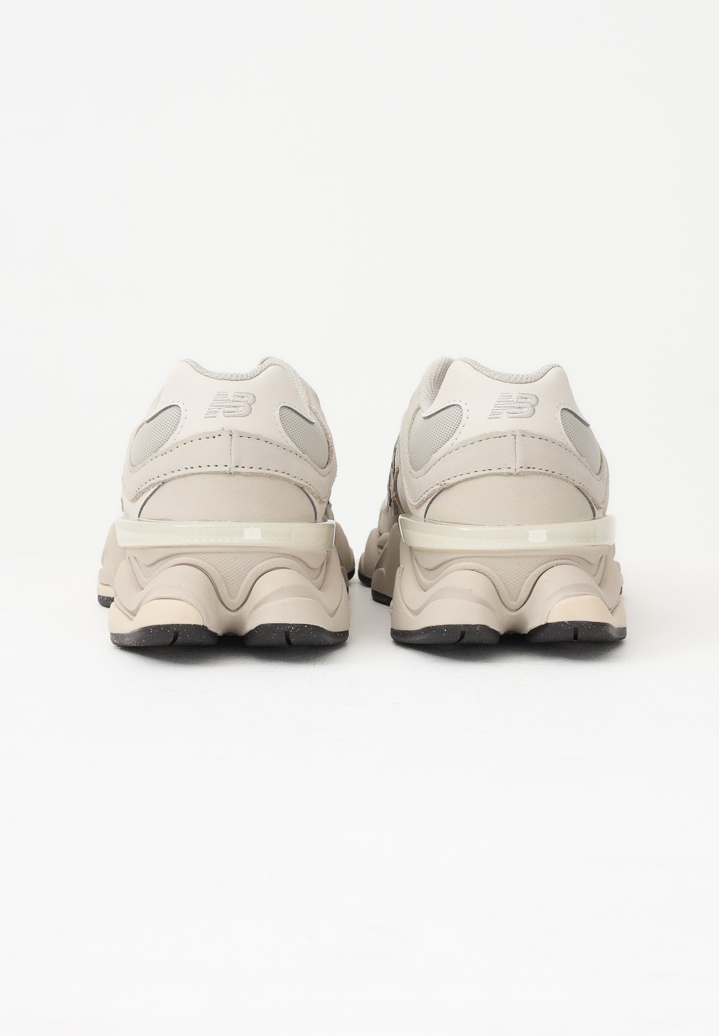 NEW BALANCE Sneakers 9060 beige da uomo U906078T . NEW BALANCE 