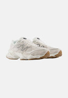 NEW BALANCE Sneakers 9060 Moonbeam con Sea Salt e Black, beige chiaro e bianco, per uomo e donna U9060ASP . NEW BALANCE 