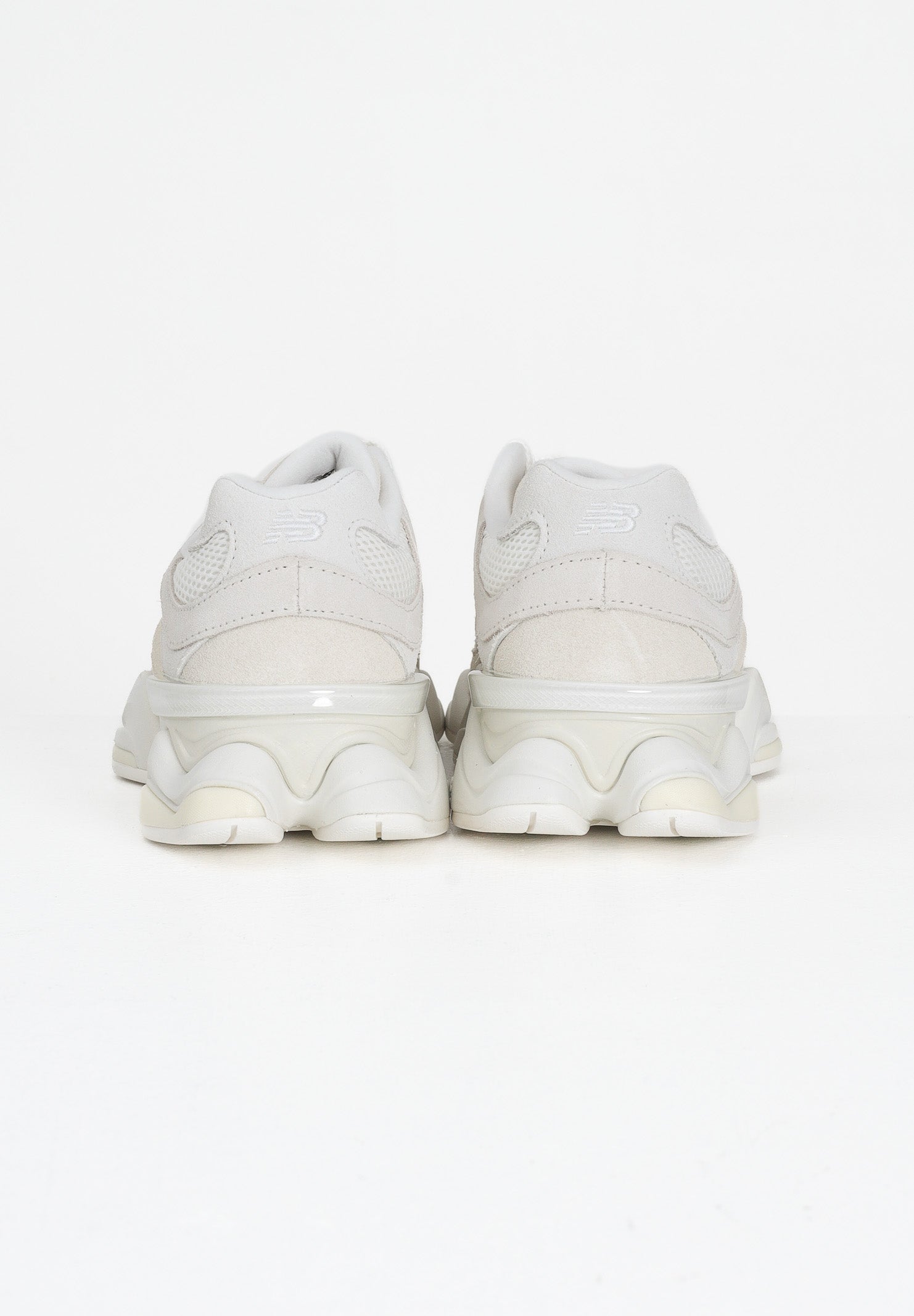 NEW BALANCE Sneakers 9060 panna da uomo U9060ERB . NEW BALANCE 