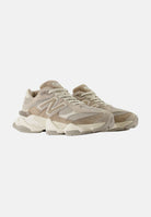 NEW BALANCE Sneakers 9060 marroni da uomo con logo laterale U9060ERC . NEW BALANCE 
