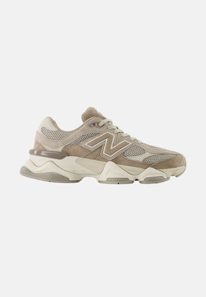 NEW BALANCE Sneakers 9060 marroni da uomo e donna  con logo laterale U9060ERC . NEW BALANCE 