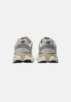NEW BALANCE Sneakers 9060 grigie da uomo e donna U9060GRY . NEW BALANCE 