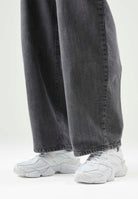 NEW BALANCE Sneakers 9060 bianche da uomo e donna U9060NRJ . NEW BALANCE 
