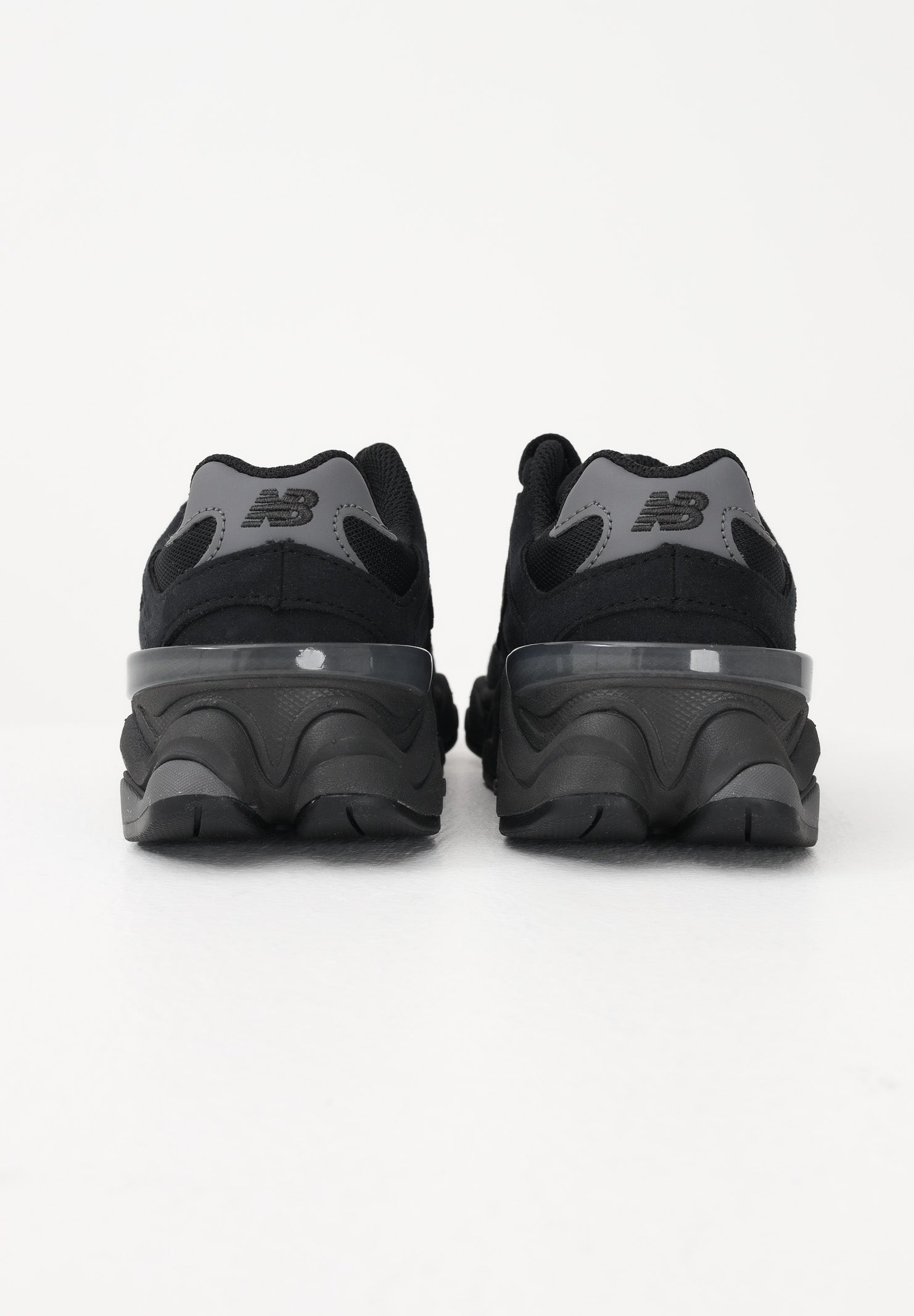 NEW BALANCE Sneakers 9060 Lace nere da bambino e bambina P9060662 . NEW BALANCE 