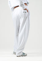 NEW ERA Pantaloni grigi per uomo e donna con  logo stampato sulla gamba 14884623 . NEW ERA 