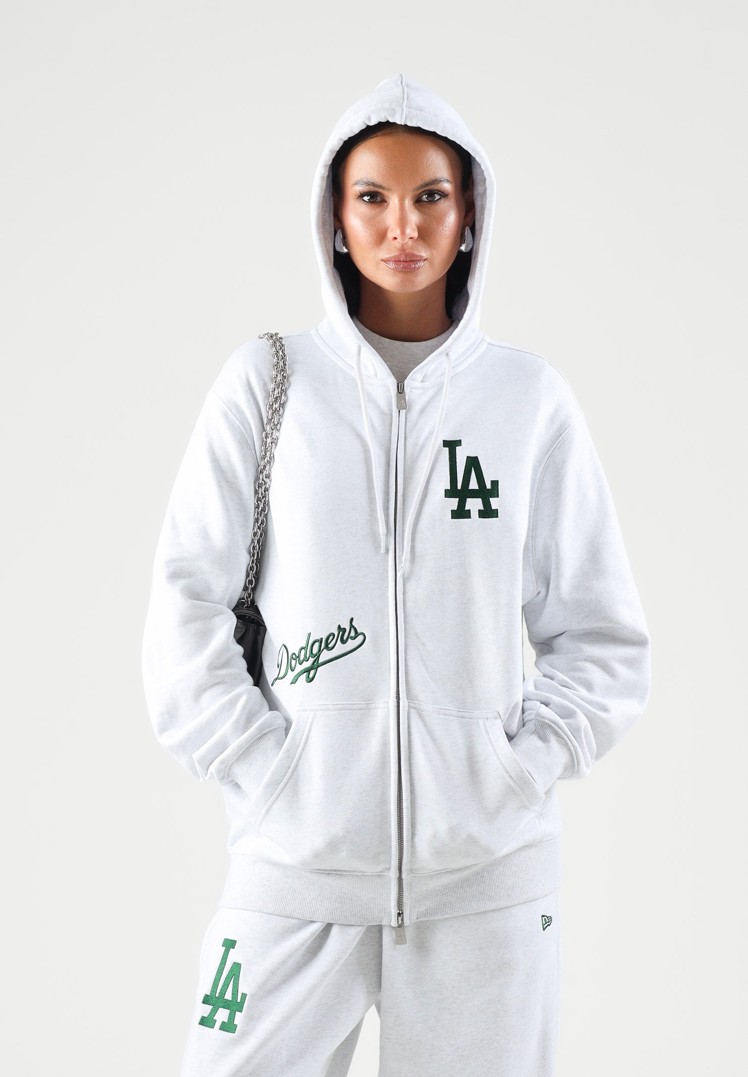 NEW ERA Felpa con cappuccio grigia per uomo e donna con logo LA Dodgers ricamato a contrasto. 14884646 . NEW ERA 