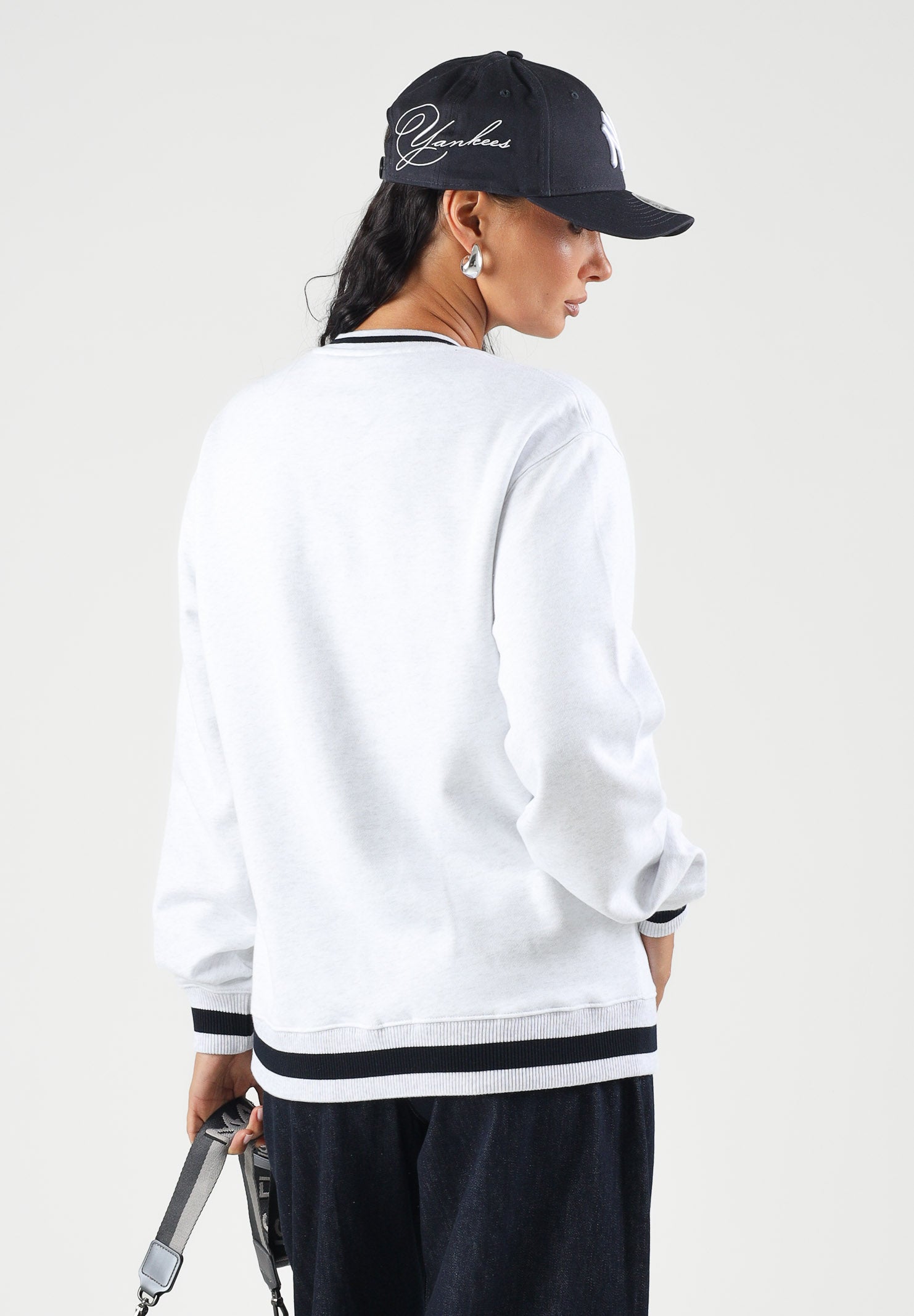 NEW ERA Felpa girocollo NEW YORK YANKEES grigio per uomo e donna con maxi logo 14959696 . NEW ERA 