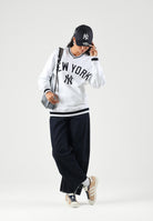 NEW ERA Felpa girocollo NEW YORK YANKEES grigio per uomo e donna con maxi logo 14959696 . NEW ERA 