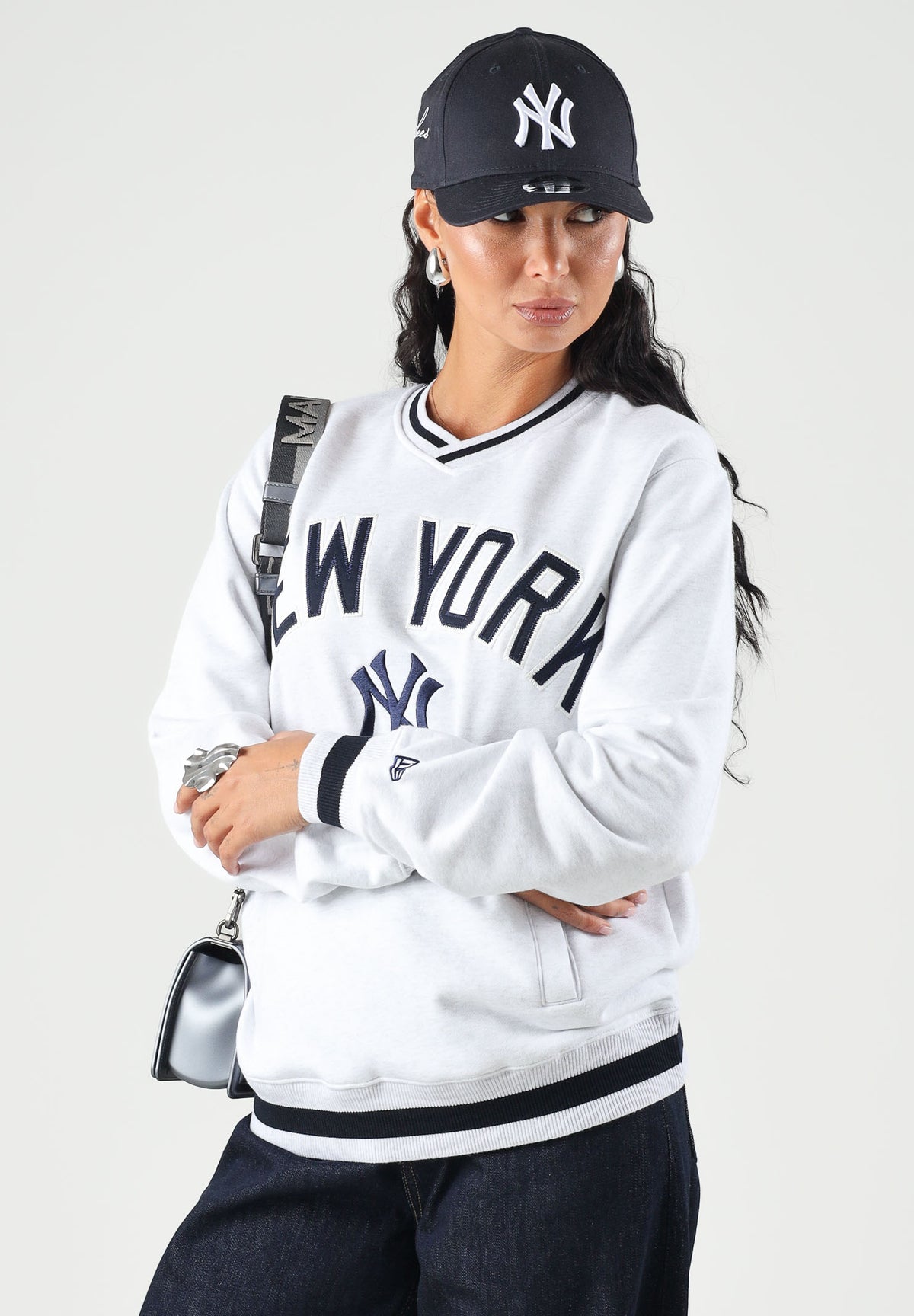 NEW ERA Felpa girocollo NEW YORK YANKEES grigio per uomo e donna con maxi logo 14959696 . NEW ERA 