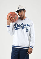 NEW ERA Felpa girocollo LOS ANGELES DODGERS grigia per uomo e donna, con stampa Dodgers e logo LA frontali, tasche e bordi a contrasto. 14959697 . NEW ERA 