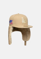 NEW ERA Cappello 59FIFTY DOGEAR LA DODGERS beige chiaro per uomo e donna con paraorecchie foderato 60842642 . NEW ERA 