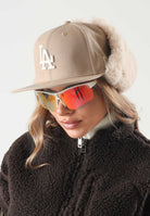 NEW ERA Cappello 59FIFTY DOGEAR LA DODGERS beige chiaro per uomo e donna con paraorecchie foderato 60842642 . NEW ERA 