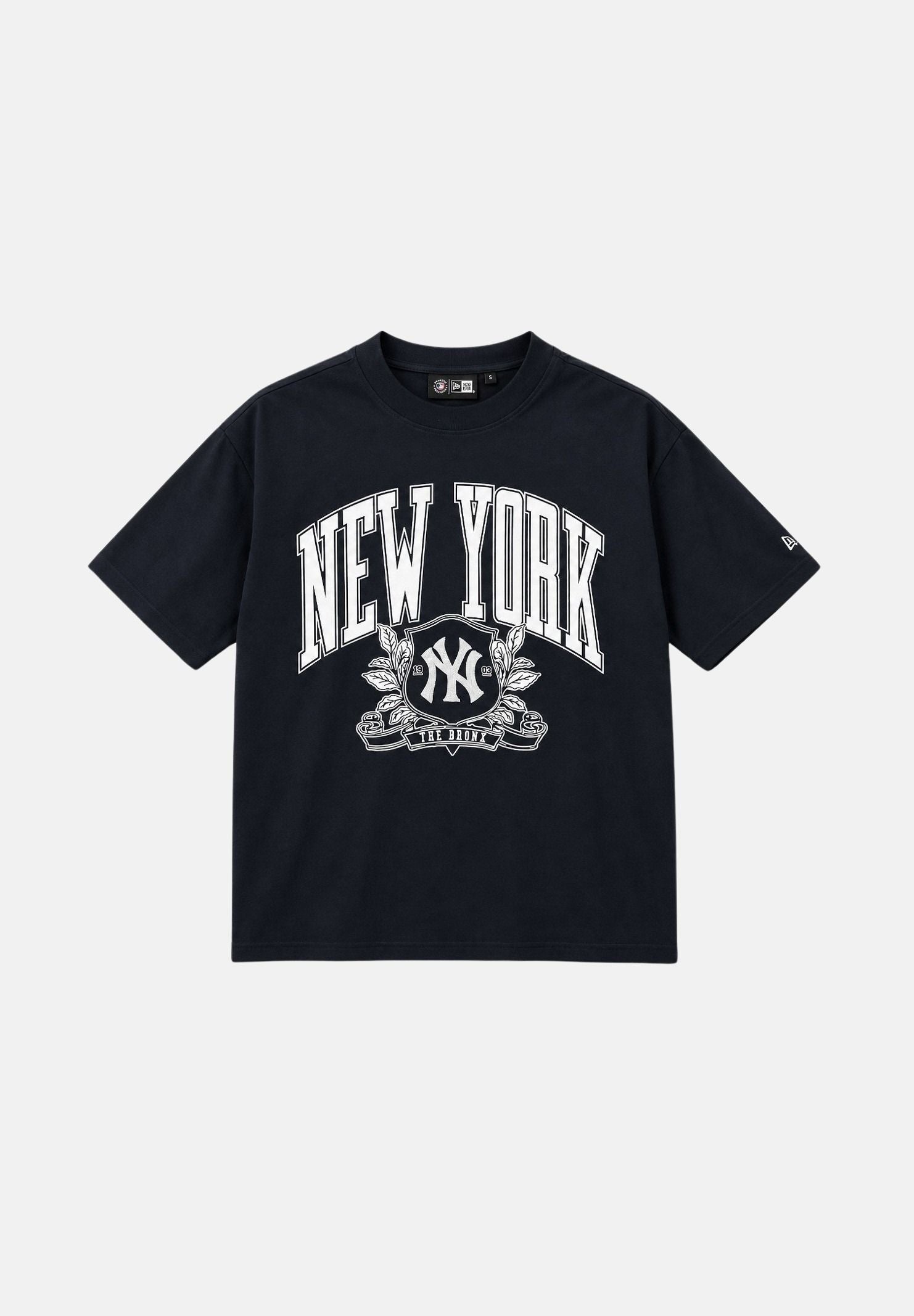NEW ERA T-shirt manica corta NEW YORK YANKEES GRAPHIC navy, blu  per uomo e donna 60897425 . NEW ERA 