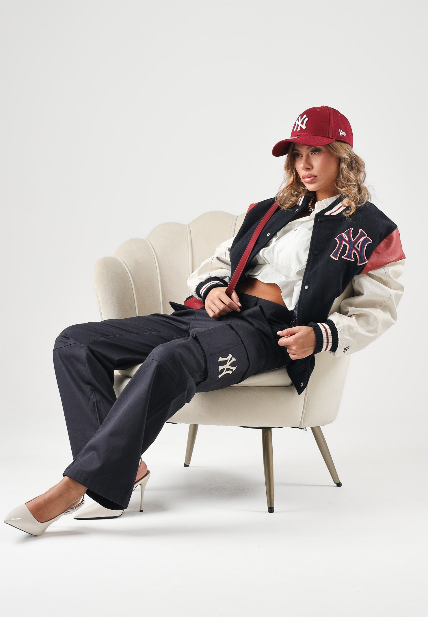 NEW ERA Pantaloni casual navy scuro-blu per uomo e donna  con mini logo iconico 60897495 . NEW ERA 