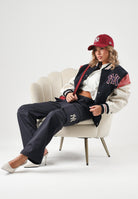 NEW ERA Pantaloni casual navy scuro-blu per uomo e donna  con mini logo iconico 60897495 . NEW ERA 