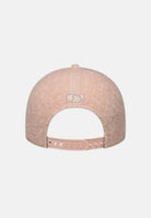 NEW ERA Cappello con visiera  9FORTY  rosa antico per donna con logo NY ricamato in rilievo. 60915792 . NEW ERA 