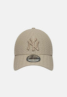 NEW ERA Cappello 9FORTY MLB PU WEAVE NEW YORK YANKEES beige chiaro per uomo e donna,  con visiera curva.<BR/> 60960218 . NEW ERA 