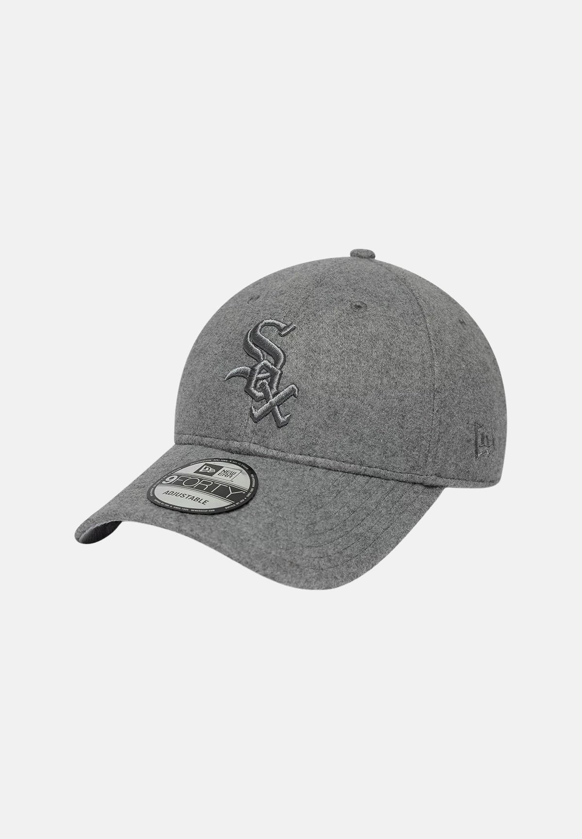 NEW ERA Cappello 9FORTY CHICAGO WHITE SOX MLB WINTER Grey grigio per  uomo e donna , con logo ricamato tono su tono e visiera curva. 60960271 . NEW ERA 