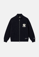 NEW ERA Cardigan 2 WAY ZIP NEW YORK YANKEES Navy blu scuro per uomo e donna, con collo alto, zip bidirezionale e logo NY sul petto. 60960407 . NEW ERA 