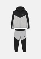 NIKE Tuta Tech Fleece nera e grigia per bambino e bambina con logo 86M880 K90 NIKE 