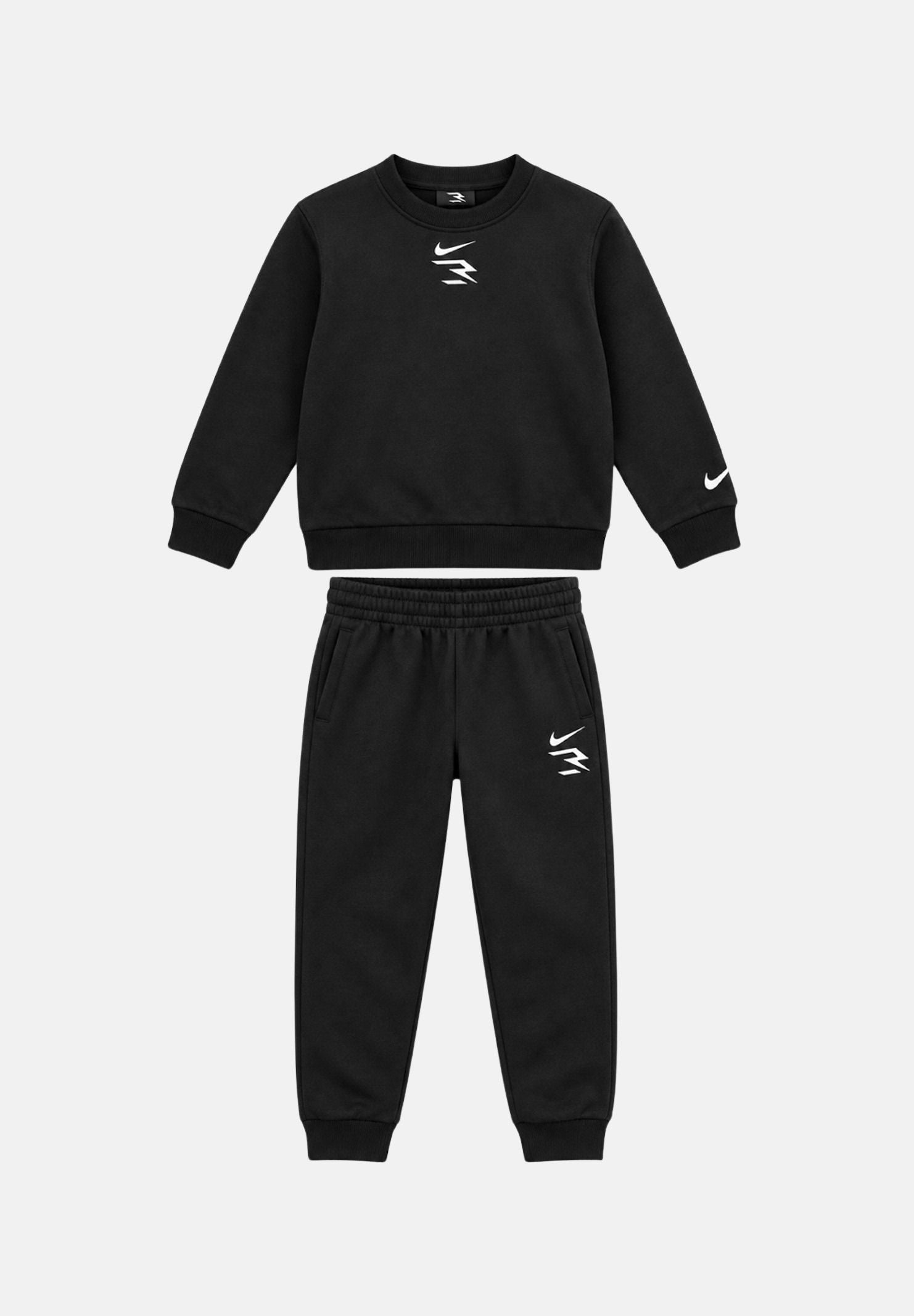  9Q1304 023 NIKE 