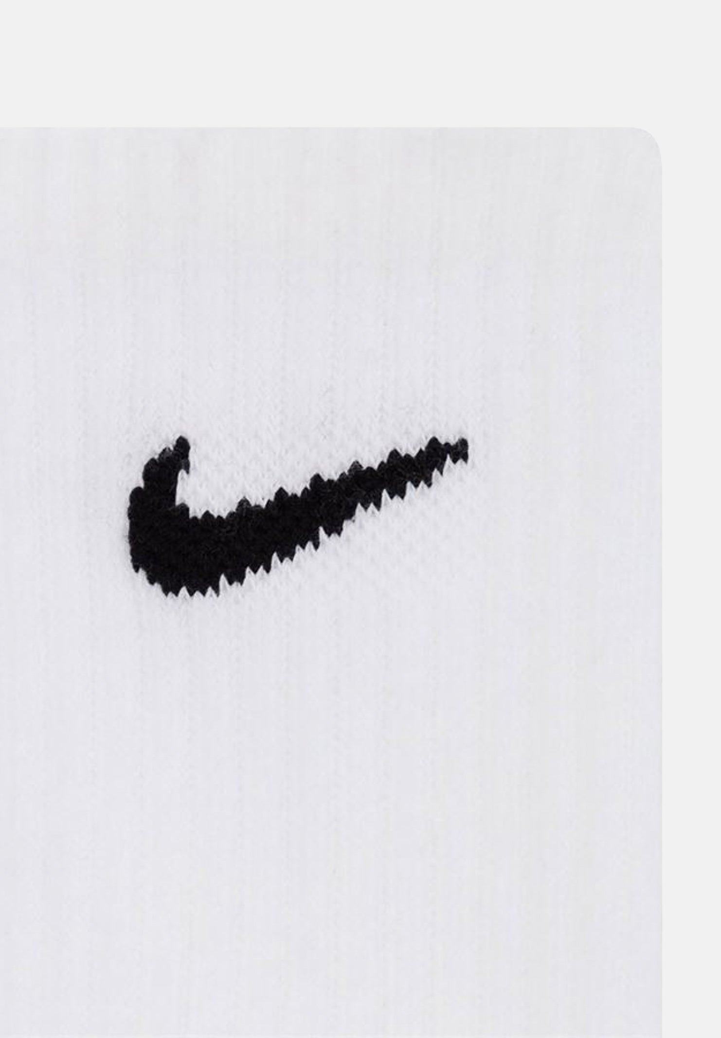 NIKE BASICS KIDS' CREW SOCKS (3 PAIRS). Il prodotto è una confezione composta da tre paia di calzini alti da bambino. UN0027 001 NIKE 