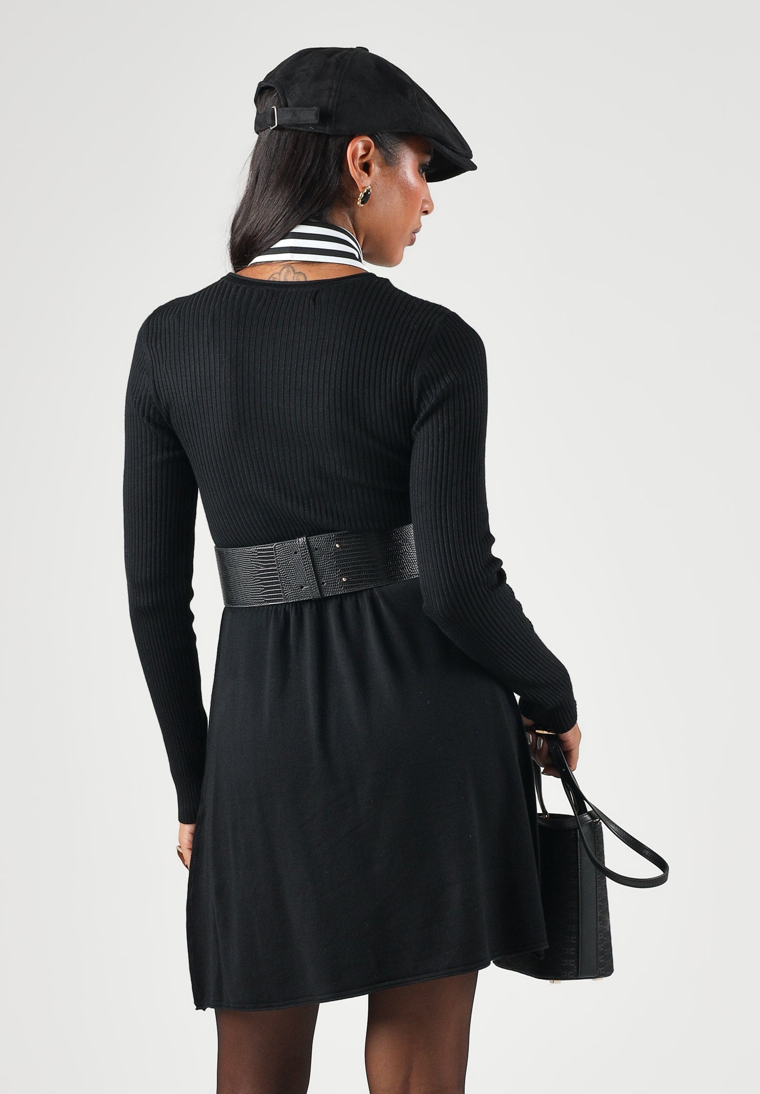 ONLY Abito corto A COSTA nero per donna con scollo rotondo e gonna svasata. 15185761 BL ONLY 
