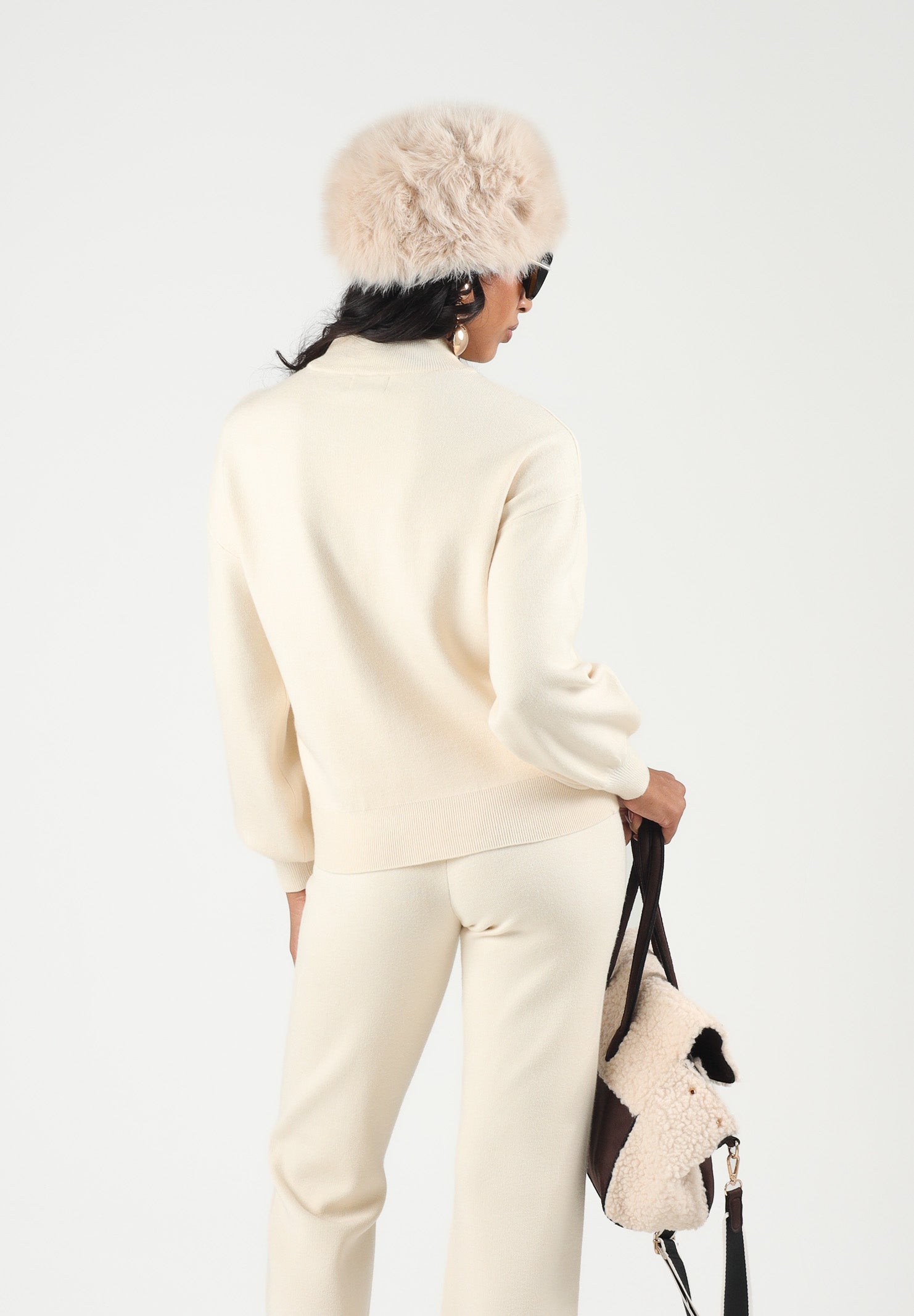 ONLY Maglia collo alto ONLENYA Birch bianco avorio da donna, in morbida maglia, con maniche lunghe, spalle scese, polsini e fondo rifiniti a costine. 15302262 BI ONLY 